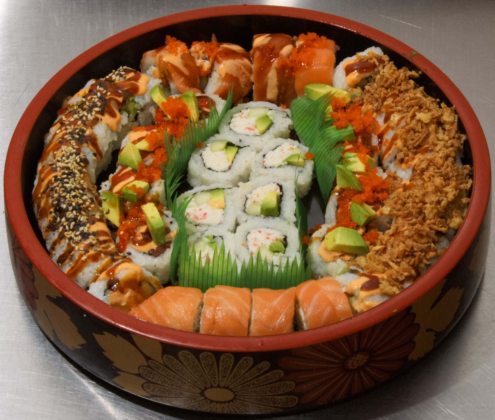 Salmon-wrapped and crispy onion rolls